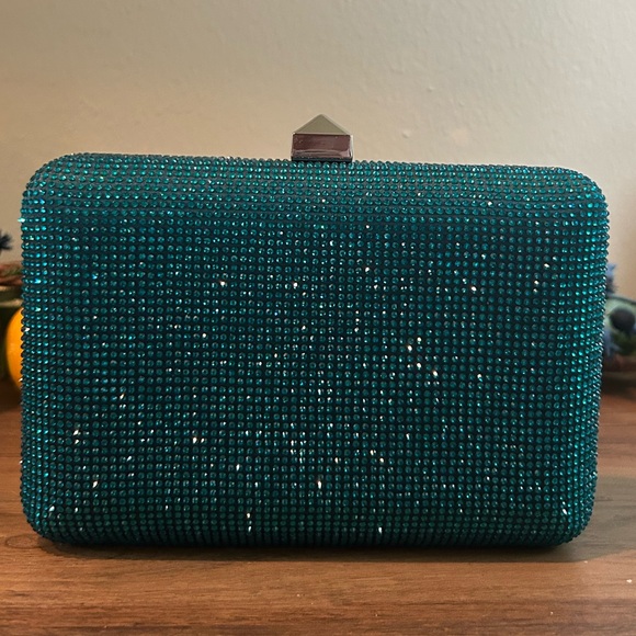 Express Handbags - Express Teal Beaded Clutch NWOT🤩
